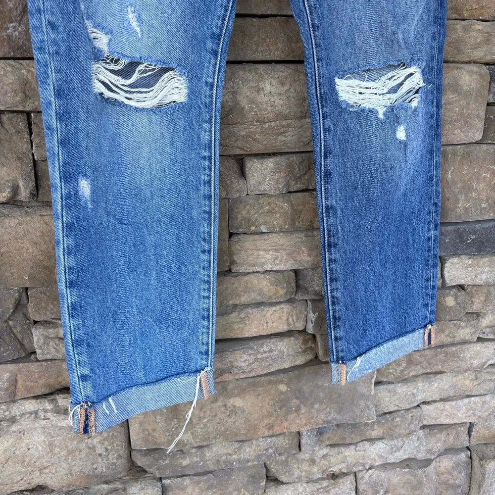 Blue Straight Leg‎ Distressed Jeans with Raw Hem